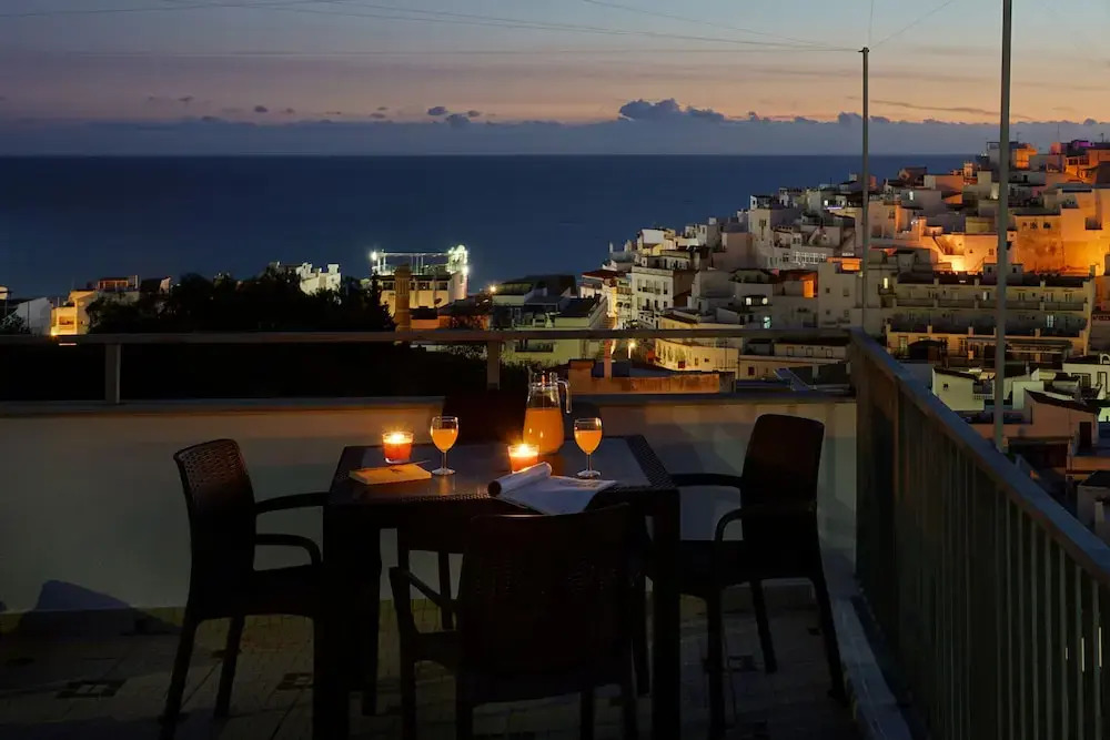 Rooftop Oldtown Residence