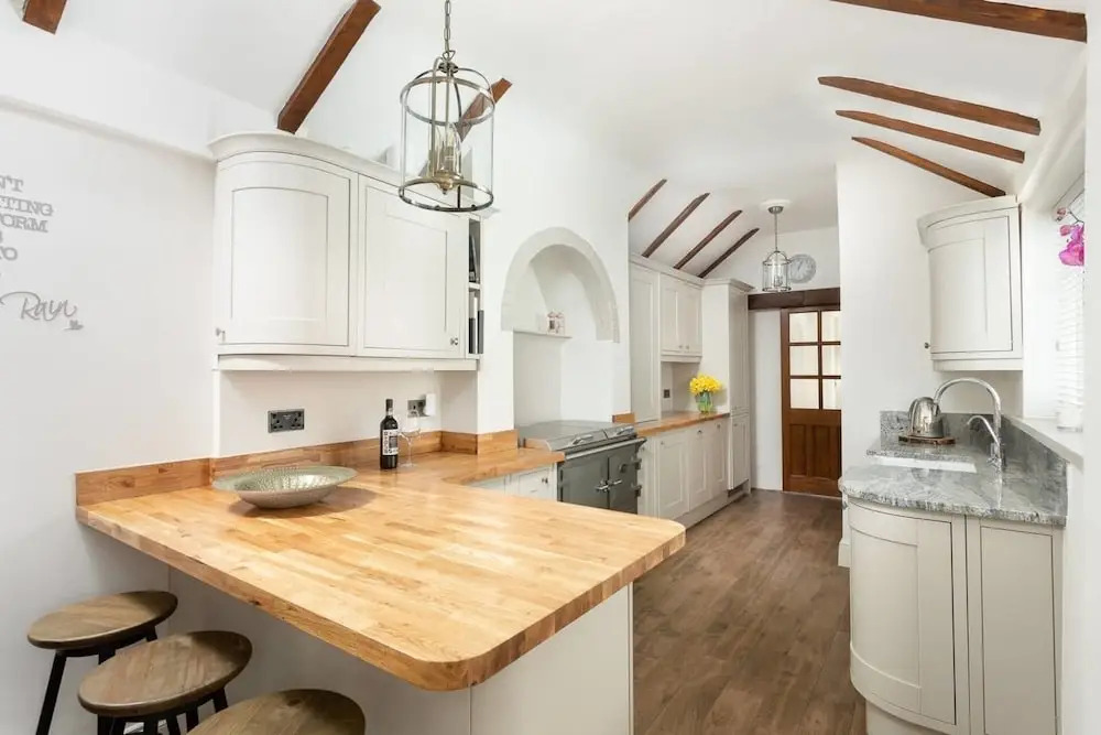 Stunning 2BD property w/ garden in Salisbury