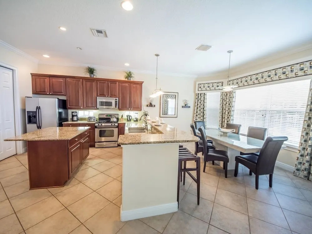 5BR Reunion Pool Home 7388 by OVRH