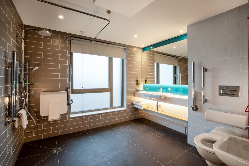 Holiday Inn Express Cambridge West - Cambourne by IHG