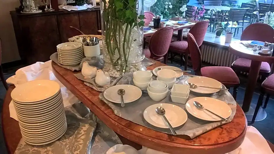 Condi Hotel
