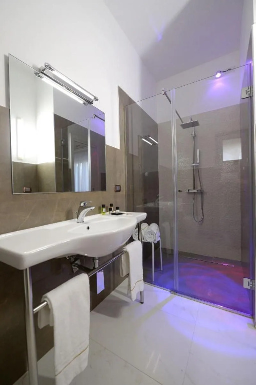 X Hotel
