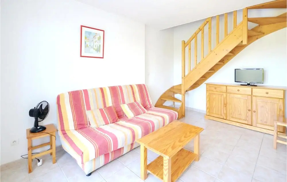 House With 2 Bedrooms In Calvisson With Pool Access And Furnished Garden 5 Km From The Beach