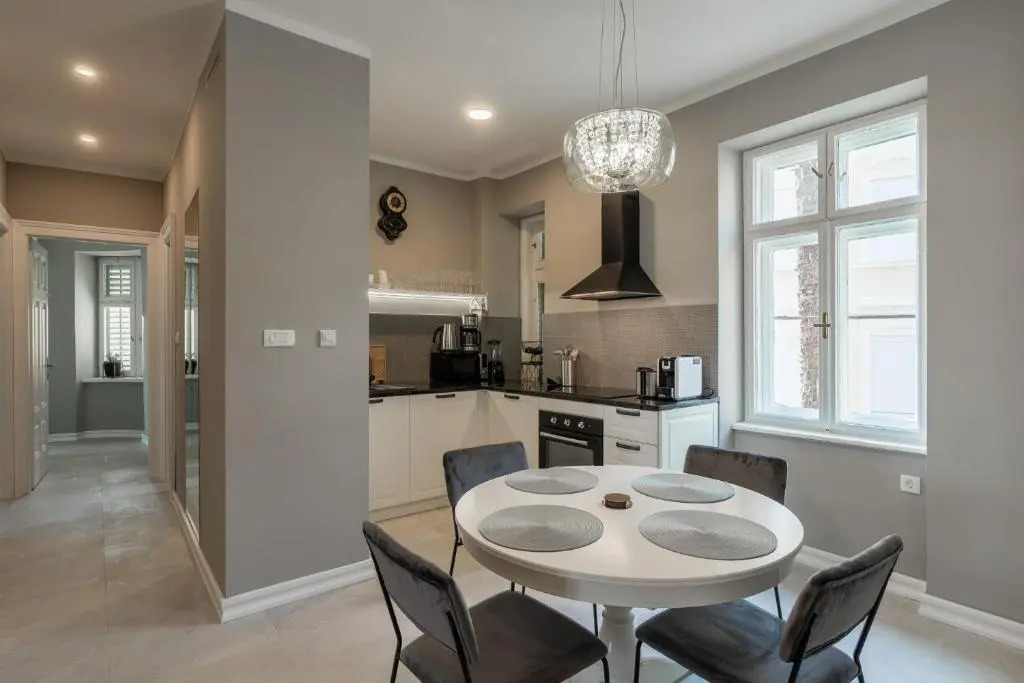 Luxury Peitho Residence