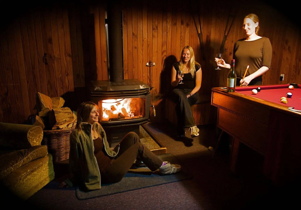 Howards Mountain Lodge