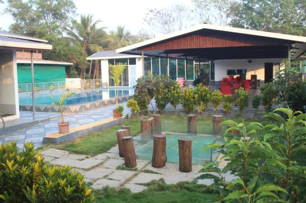 Canal Touch Resort