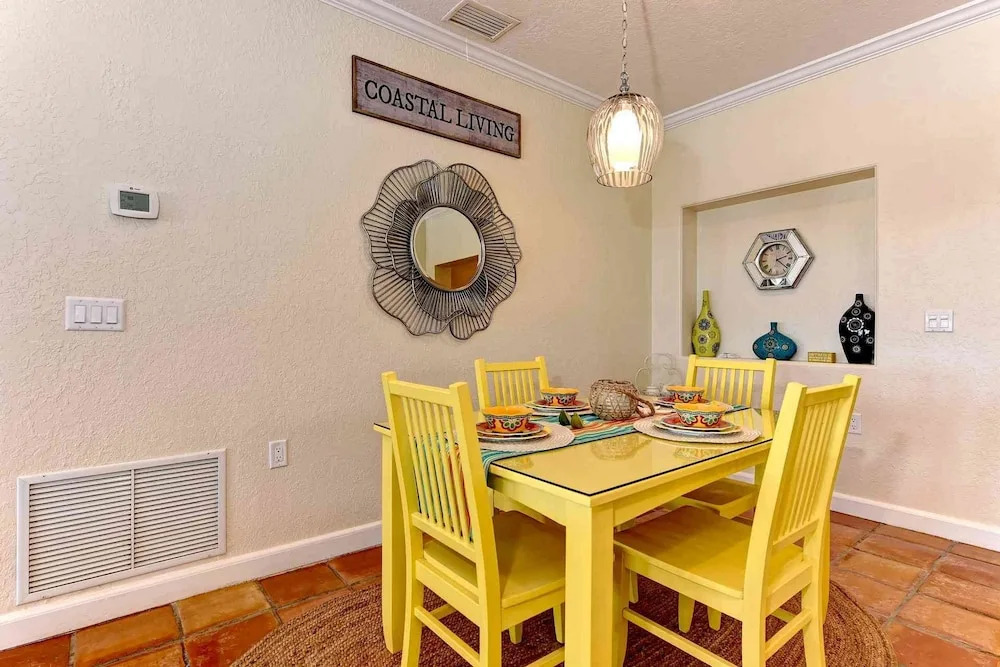 Sunset Point Apartment 4