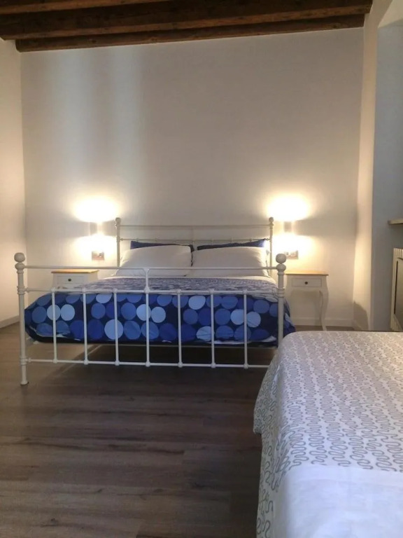Moira Rooms