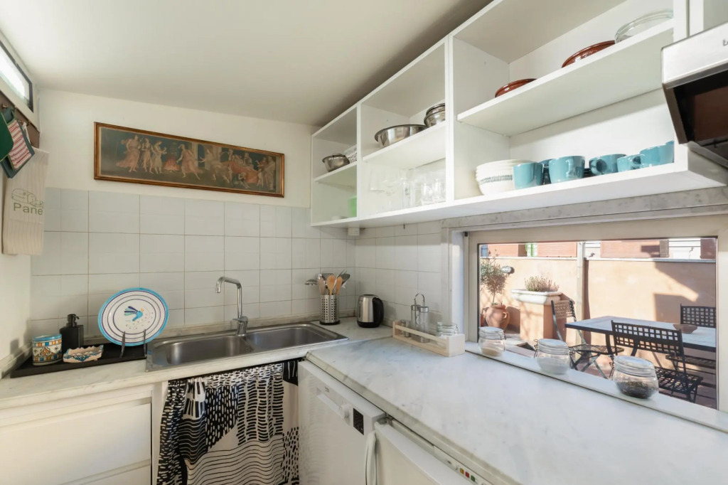 Trastevere Romantic Terraced Apartment