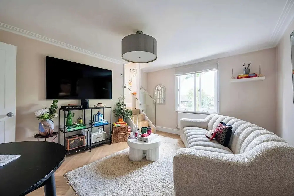 The Light Chambers Notting Hill- by Out of Office Lifestyle