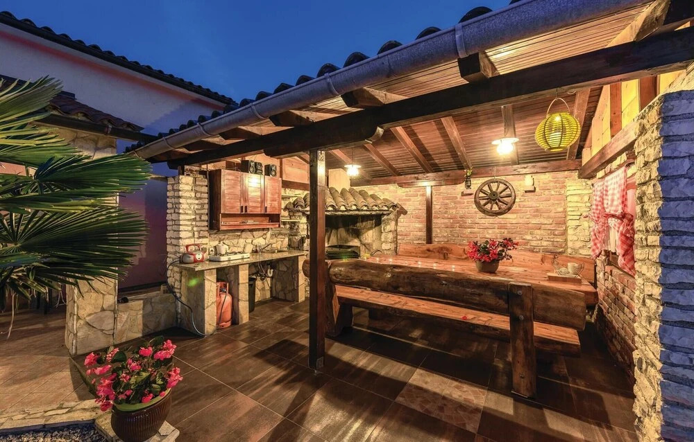Awesome Home in Labin With Wifi and 4 Bedrooms