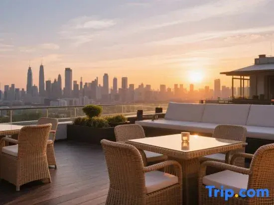 Milan • Serenity Haven Design Hotel (Nandan Bus Terminal Jin Furong Plaza)