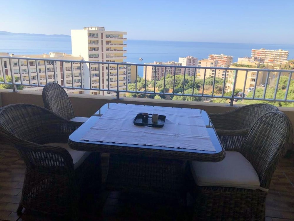 Apartment With one Bedroom in Ajaccio, With Wonderful sea View, Furnished Terrace and Wifi