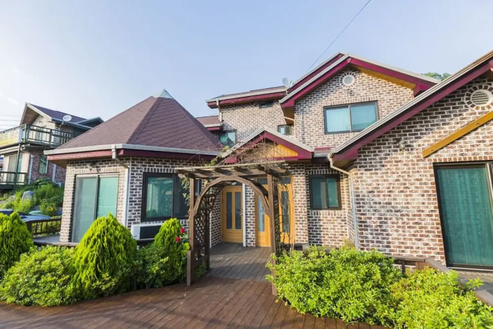 Sunrising forrest Pension