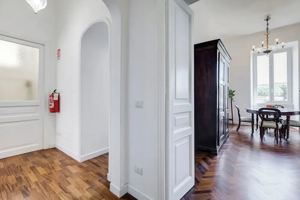 Elegant 3-Bedroom Apt in Piazza Mazzini