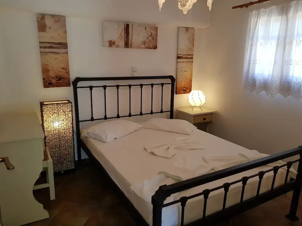 Ragoussis House