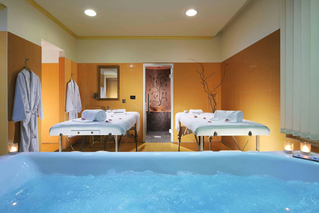 Отель Rome Marriott Park