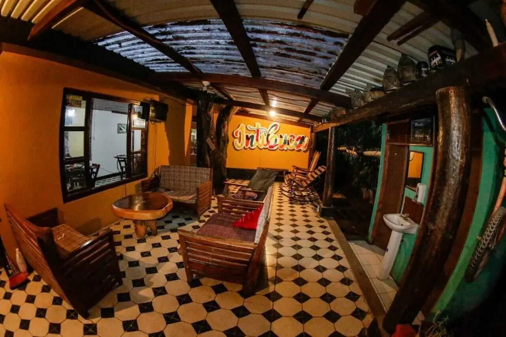 Mitos Hostal