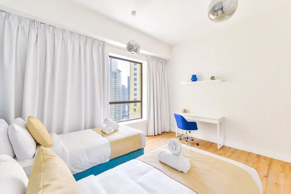 Luxury JBR - 2BR - Free Beach Resorts Access!