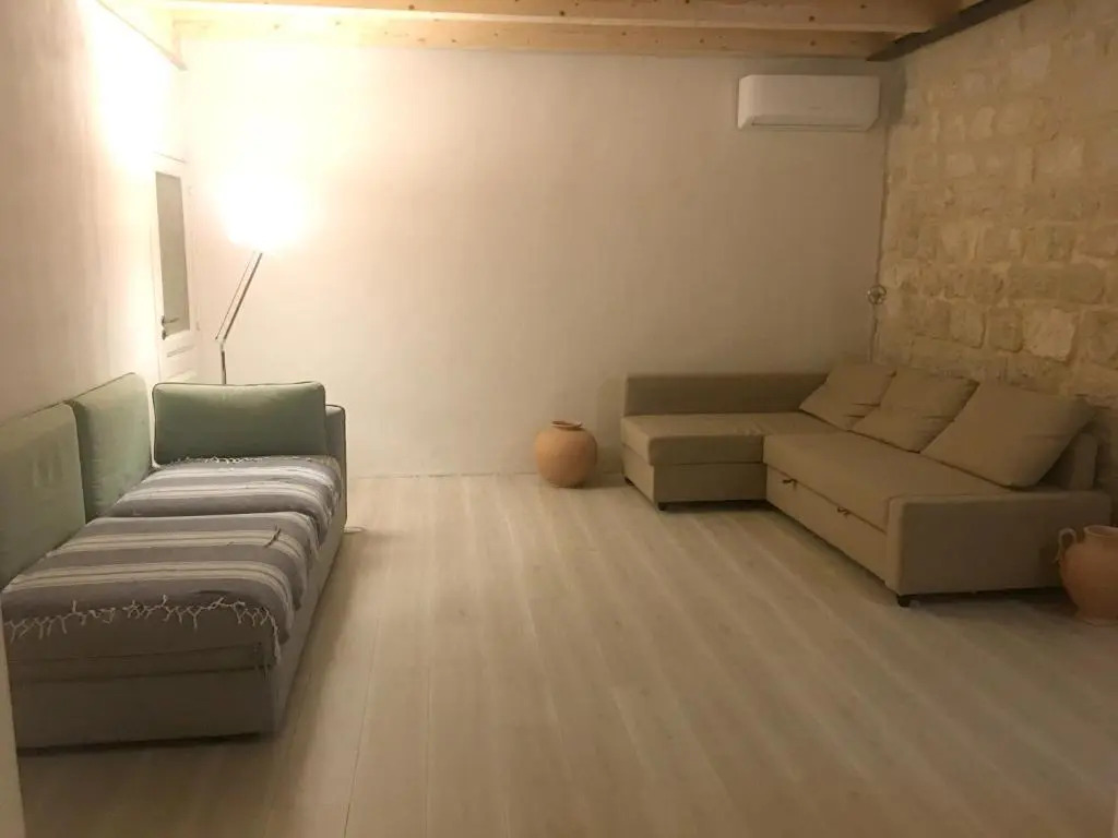 House with one bedroom in Pozzallo with balcony 500 m from the beach