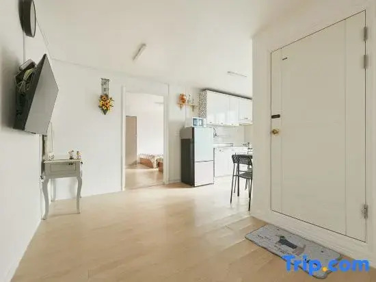 Seoul Full House/Hongdae Entrance Sta.Exit 7. Party room. Big House. Two Rooms.