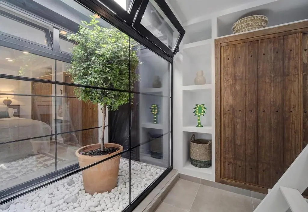 Renovated townhouse San Roque 85