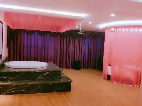 Longfengyuan Hotel