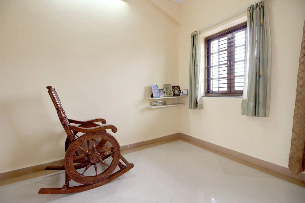 OYO 10383 Home 2BHK Dona Paula Beach