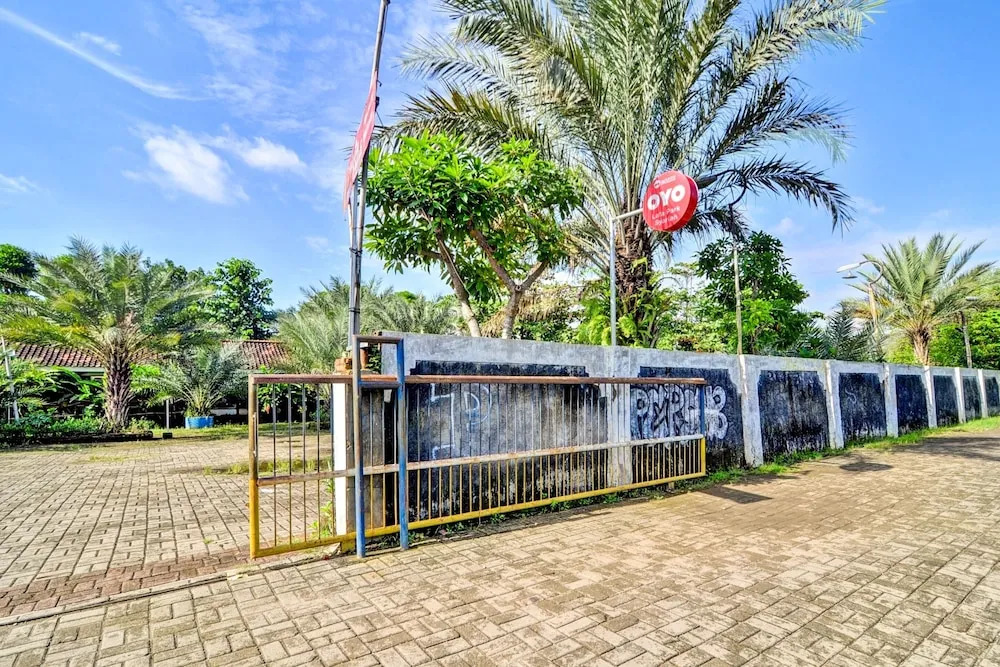 Hotel Syariah by OYO