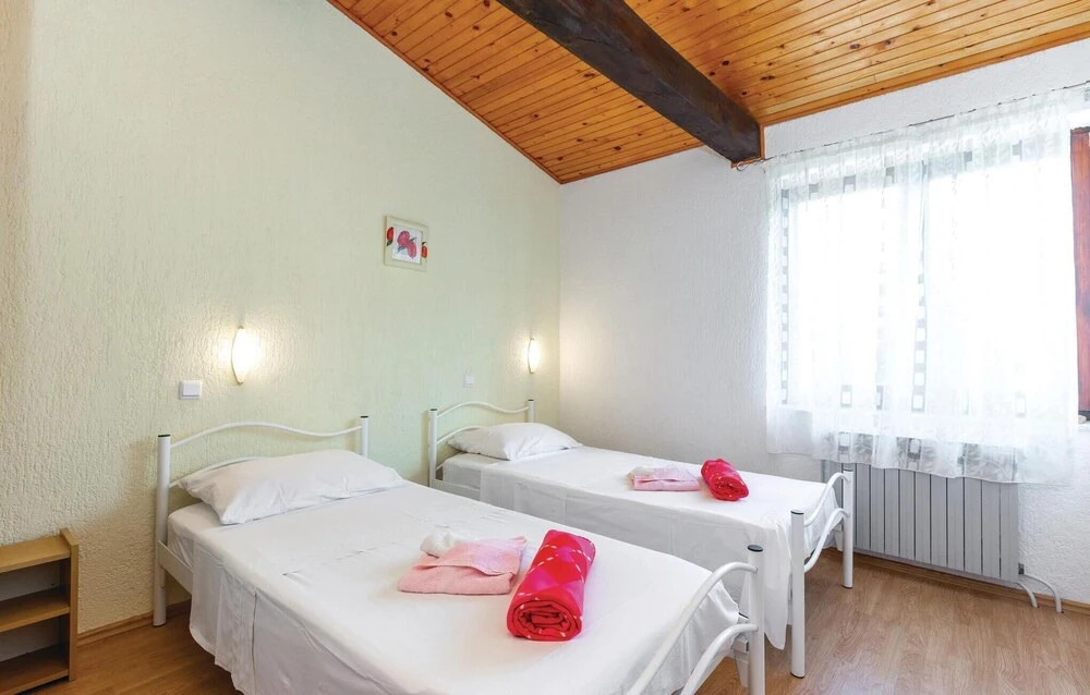 Beautiful Home in Jadranovo With Wifi and 3 Bedrooms