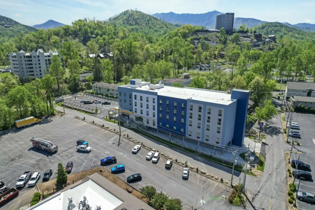 Comfort Suites Gatlinburg Downtown-Convention Center