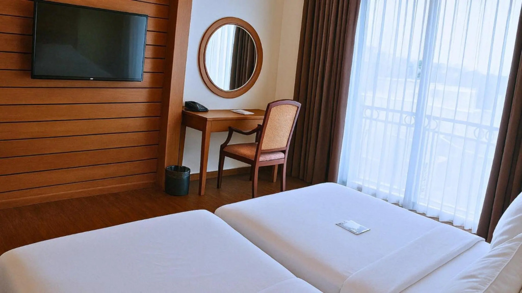 The Grantage Hotel & Sky Lounge