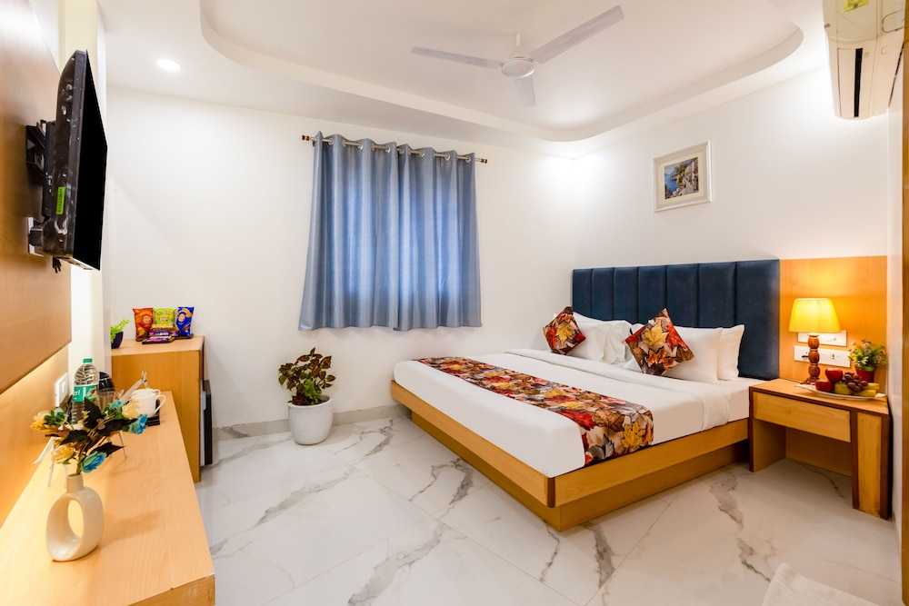 Hotel New King International- Free Airport Pick up