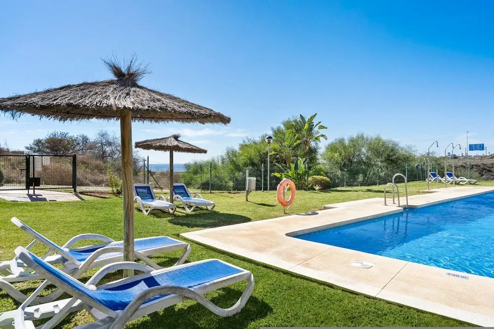 Cozy Getaway With Pool in Riviera del Sol - Ref 99