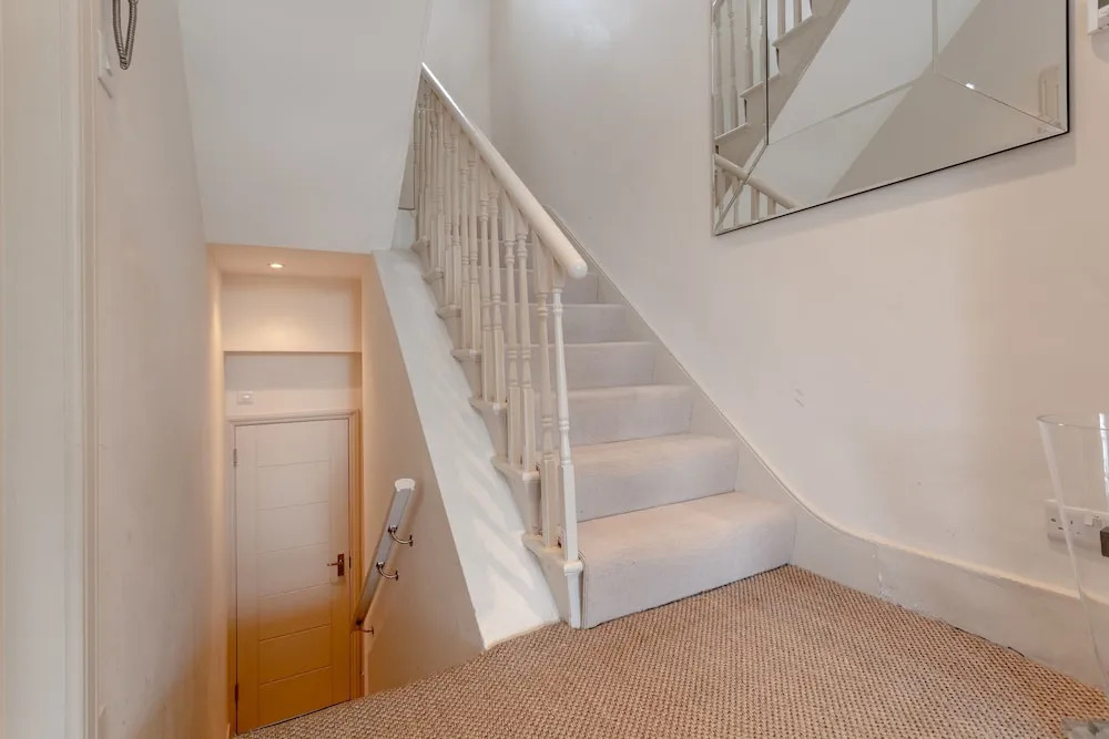 Stylish 3 Bedroom Apartment In Pimlico