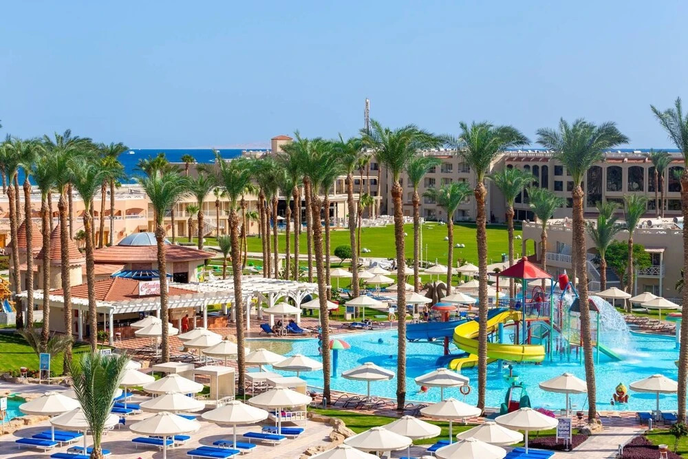 Beach albatros resort Azrak VIP Package