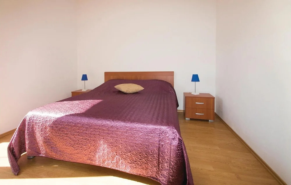 Beautiful Home in Grscica With Wifi and 2 Bedrooms