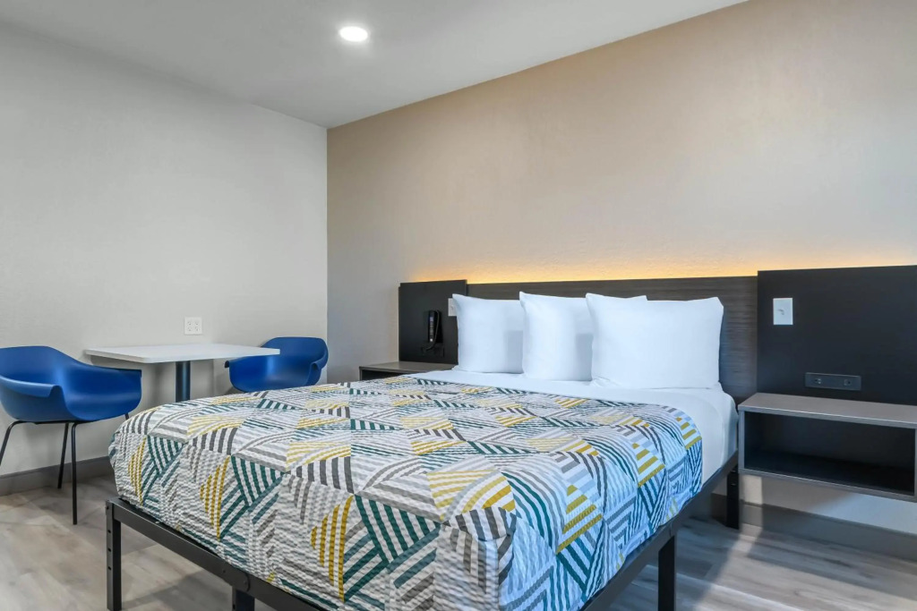 Motel 6-Willows, CA