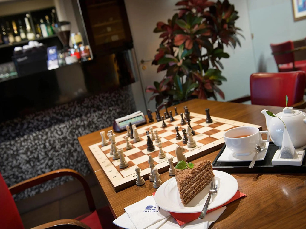 EA Hotel Julis