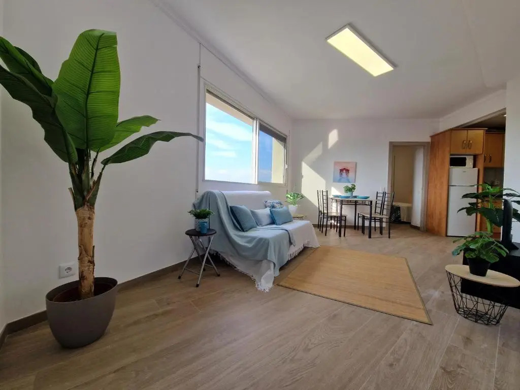 Apartamento a unos 30 metros de la playa 105A - INMO22