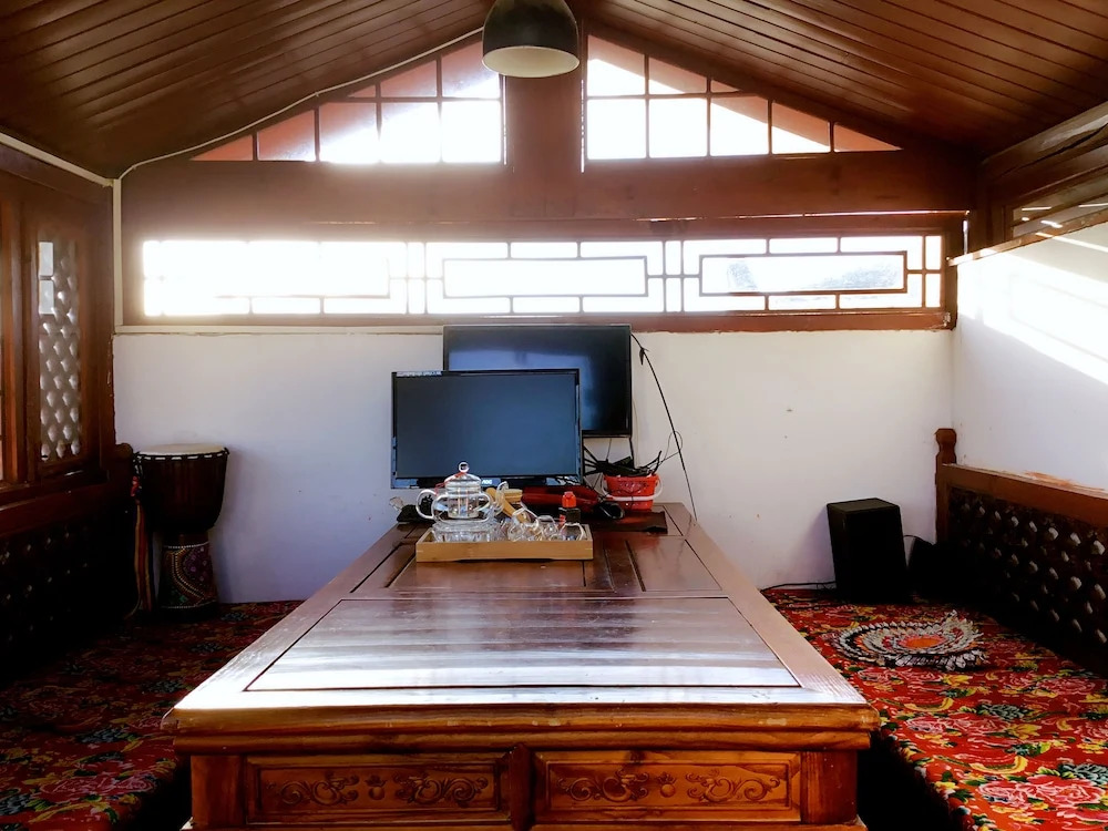 21C View Inn