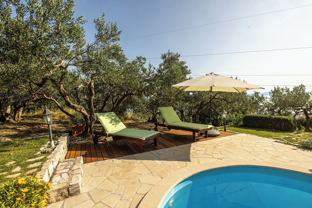 Villa Ela