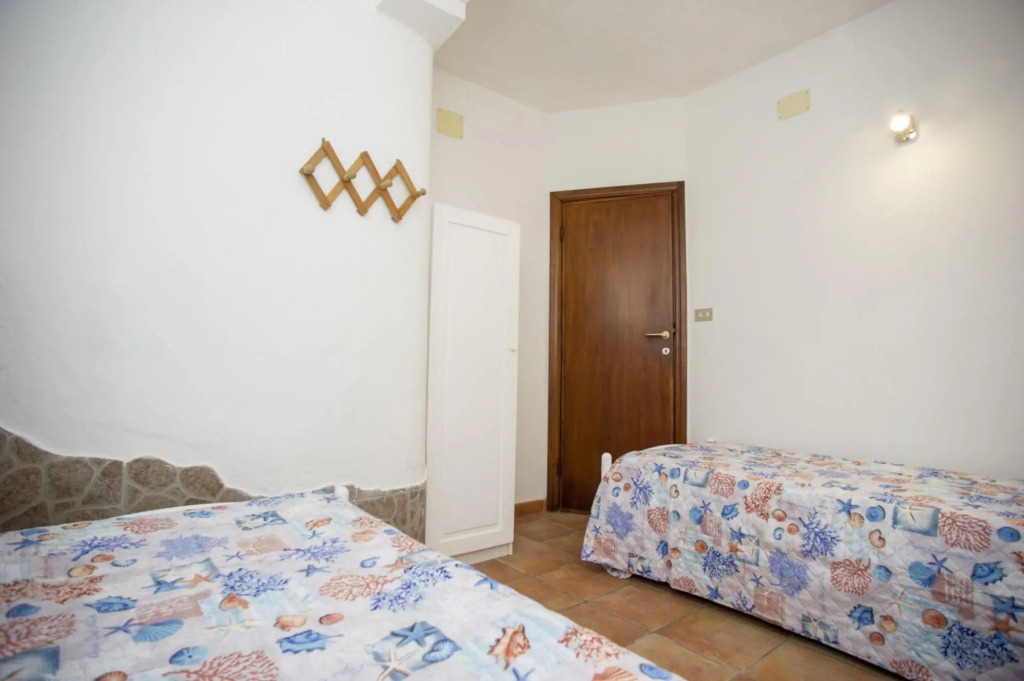 Apartment Number 2 on the seafront of Morcone-MORCONE TRILO N° 2