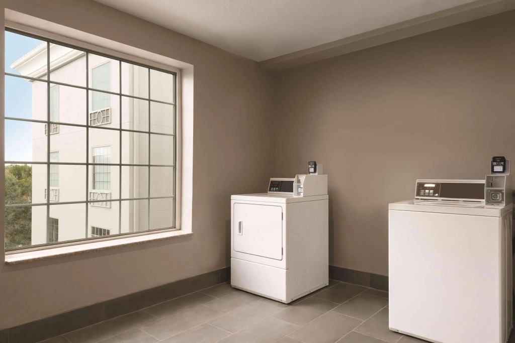 Country Inn & Suites by Radisson, RJ Stadium - Tampa Airport East