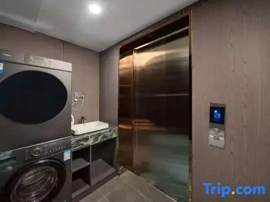 Taojiang Liai Hotel