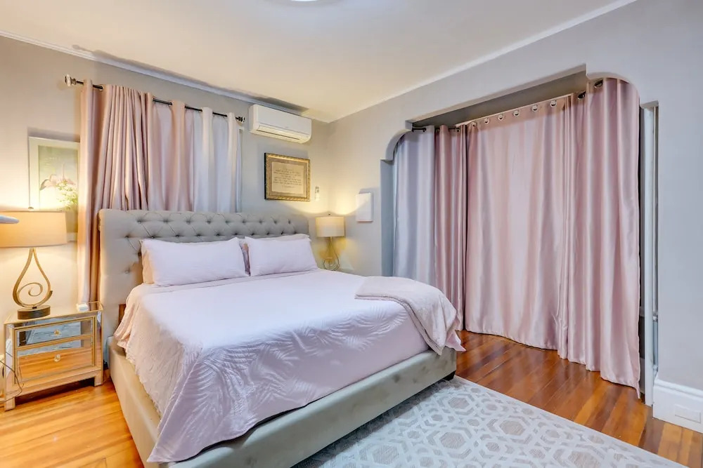 Pet-friendly Salem Apartment w/ Shared Deck!