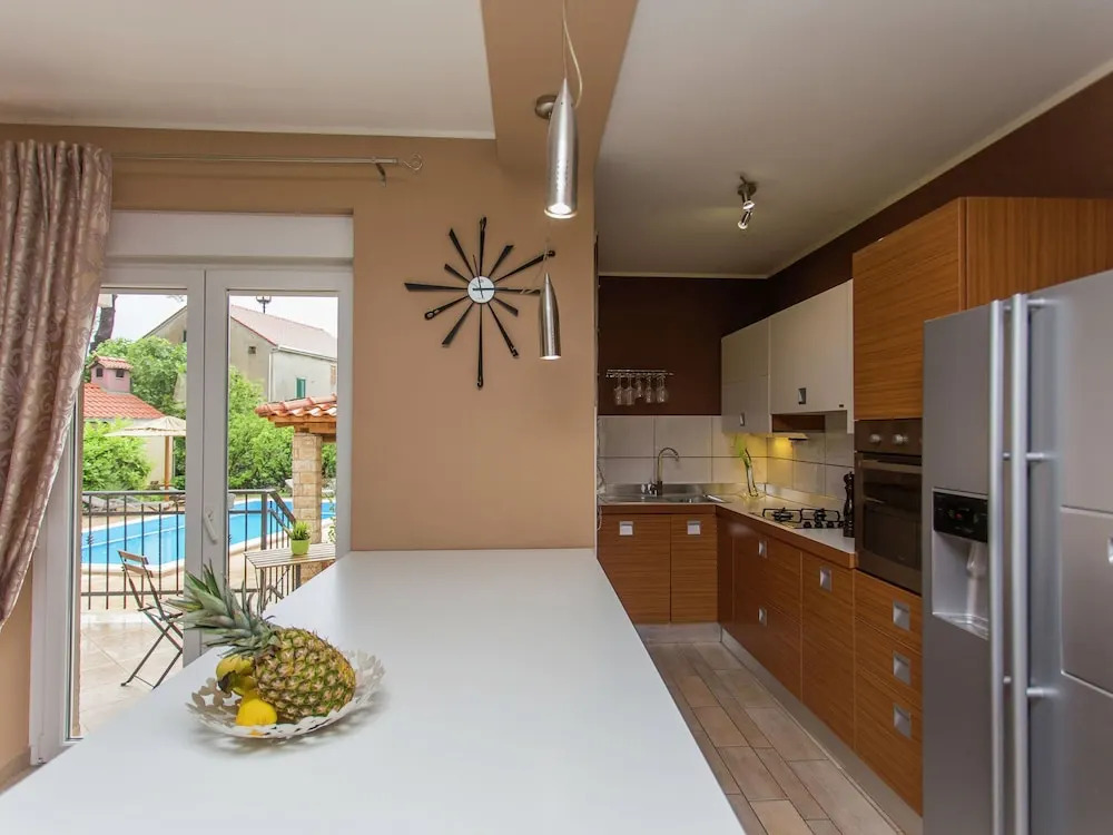 Beautiful Holiday Home in Kaštel Novi With Private Pool