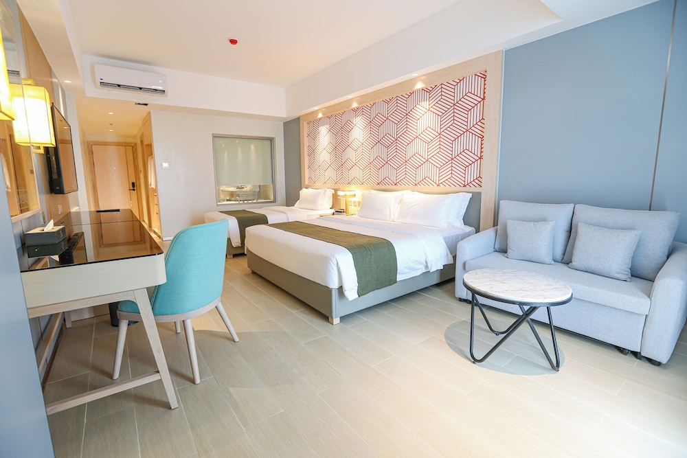 Luxu Hotel and Resort