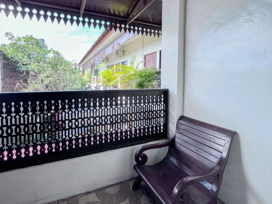RedDoorz Syariah near Suncity Waterpark Sidoarjo