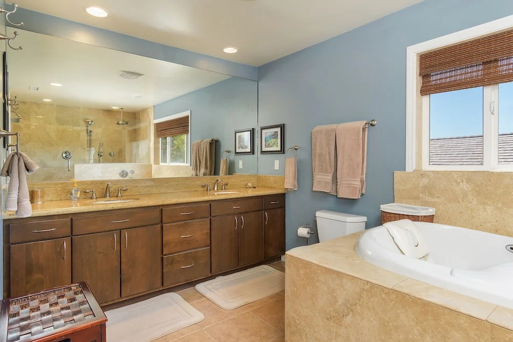 New Listing! Tranquil Estate W/ Private Pool & Gym Home